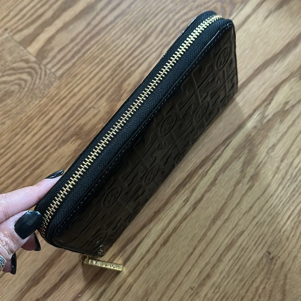 Tory Burch Patent Leather Wallet - Picture 2 of 8